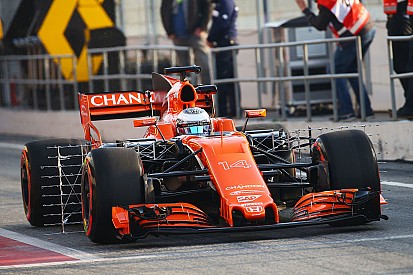 Tes Barcelona: McLaren terganggu masalah mesin Honda
