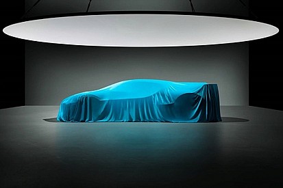 Bugatti оприлюднила ревіння Divo на звивистій дорозі