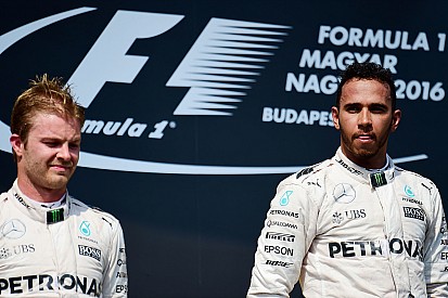 Hamilton "not an easy teammate", says Alonso