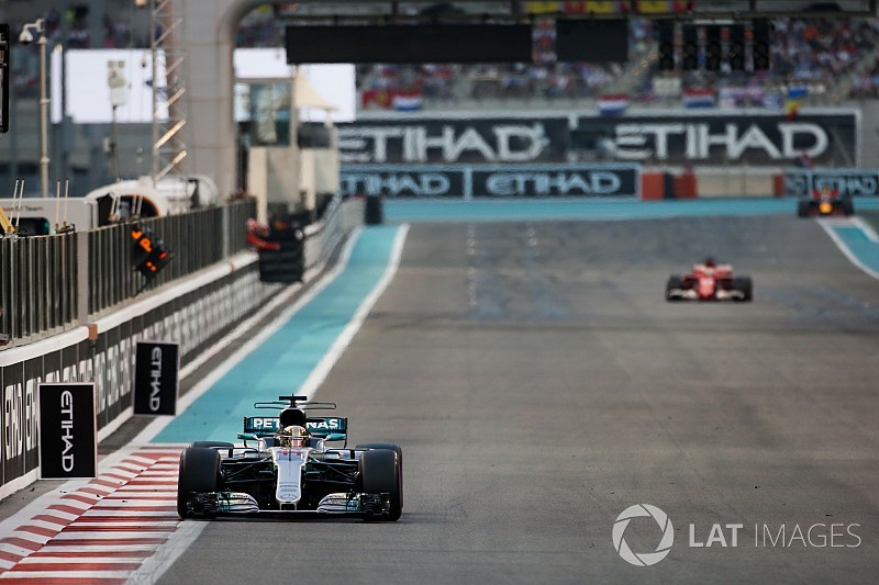 Mercedes: vitória arrasadora em Abu Dhabi não significa nada