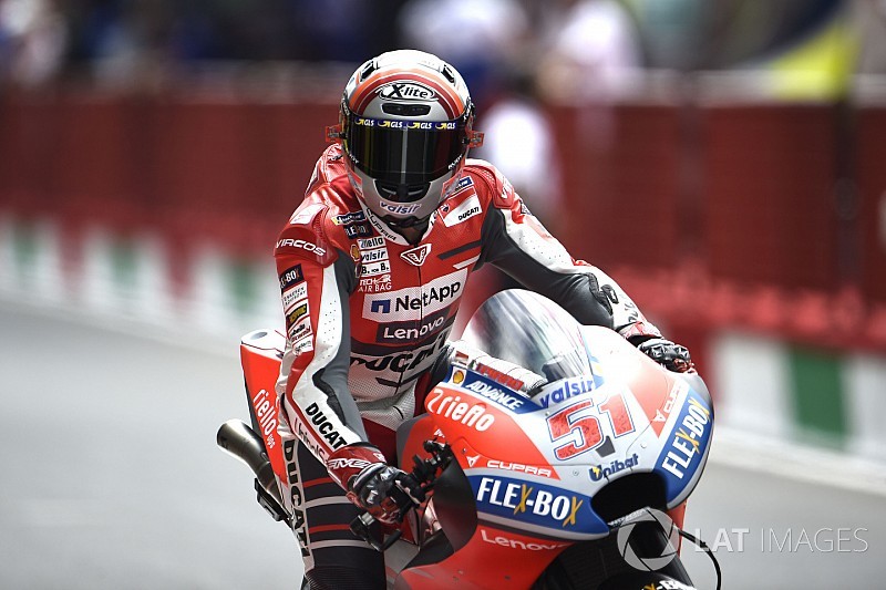 Pirro : une chute à 270 km/h sans airbag !