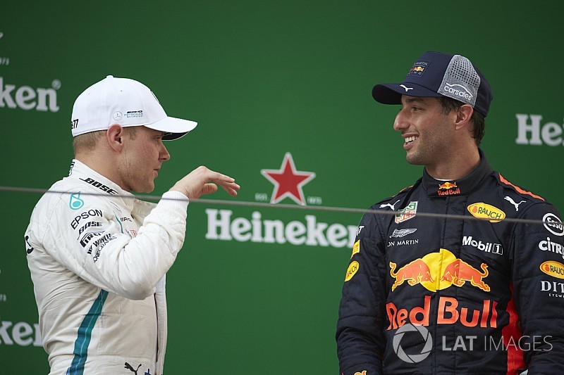Mercedes: Bottas, Ricciardo'nun