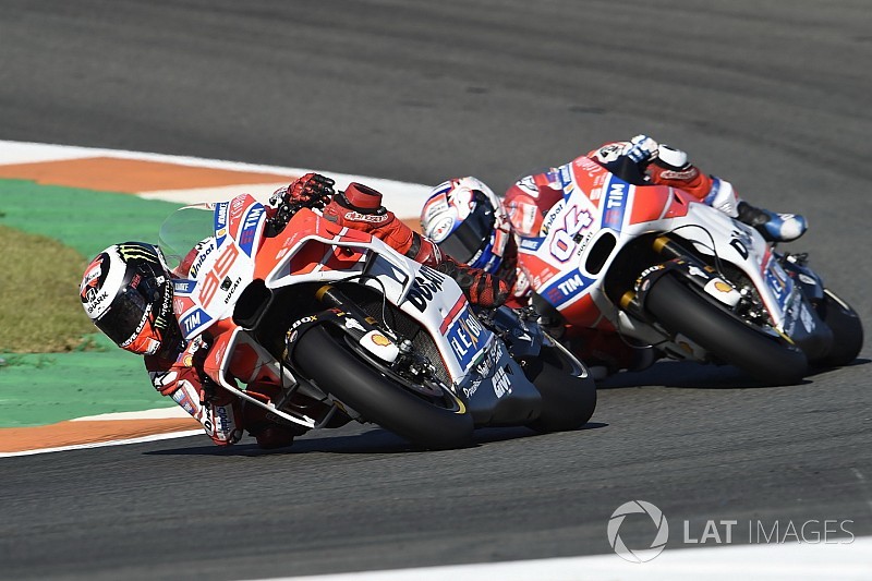 Dovizioso: “Que Lorenzo me hubiera dejado pasar no habría cambiado nada”