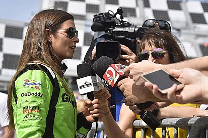 Danica e Button criticam Jordá após fala sobre mulheres