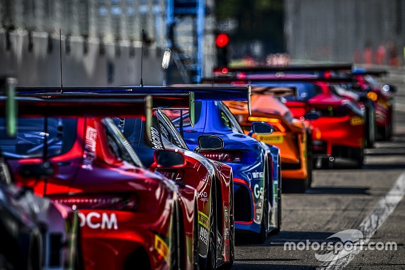 Pole para Ferrari en la carrera de Monza de las Blancpain