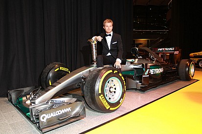 Nico Rosberg fue premiado en Alemania