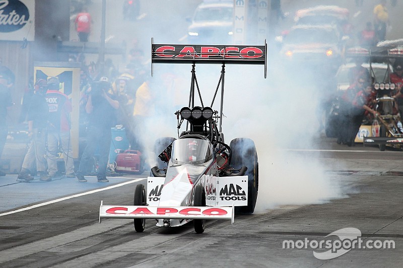 Steve Torrence wins Top Fuel Traxxas Nitro Shootout