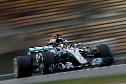 Hamilton comemora dia, mas vê Ferrari perto: “Estão rápidos”
