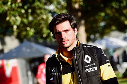 Sainz, prêté à Renault comme en football