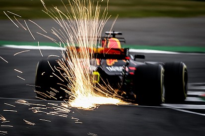 Галерея: перша половина сезону Ф1 2017 року - Red Bull