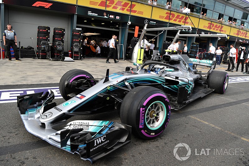 Mercedes é mais cautelosa que Ferrari em pneus para China