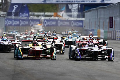 Formula E 2016/2017 sezonunun en iyi 10 pilotu -1. bölüm