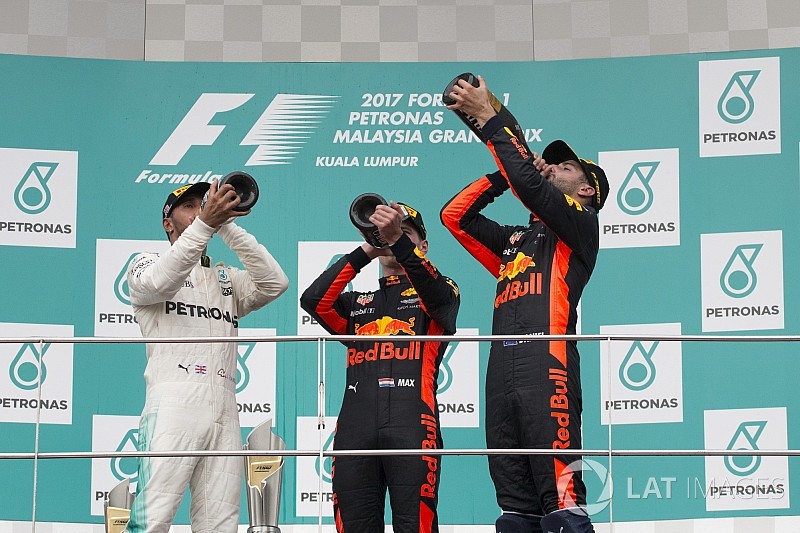 A Red Bull elégtételnek érzi, hogy a Mercedest saját erőből megelőzte
