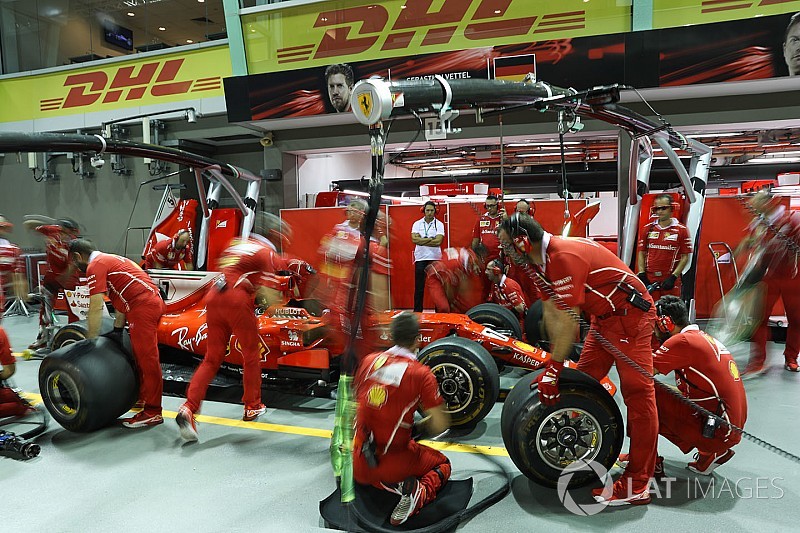 A Ferrari már keményen dolgozik Szingapúrban