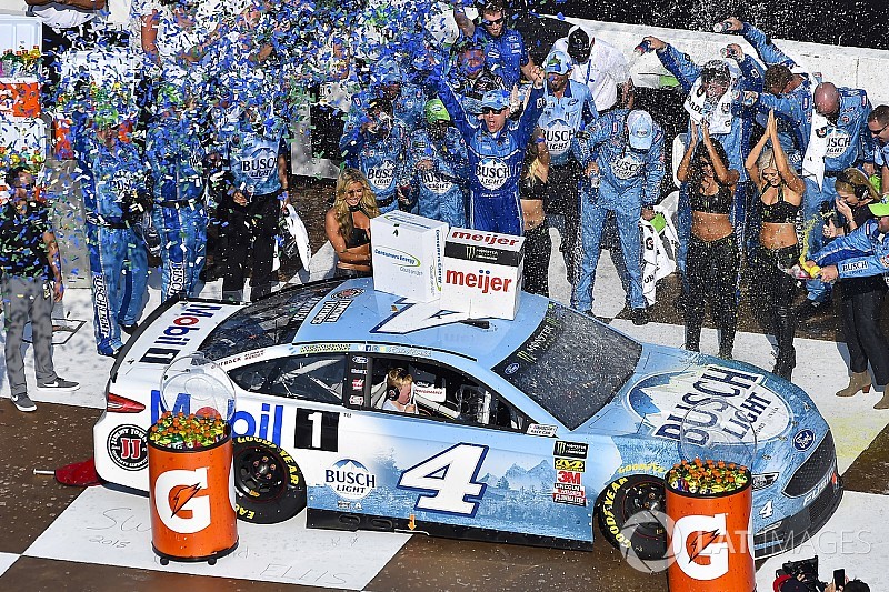 Kevin Harvick takes seventh win of 2018 season at Michigan