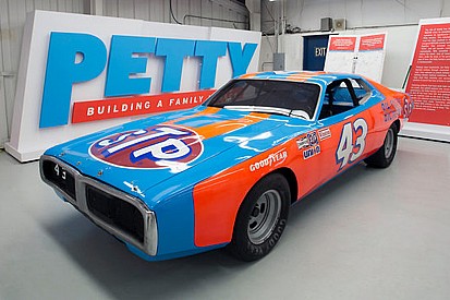 Richard Petty to auction off winning cars and trophies in May