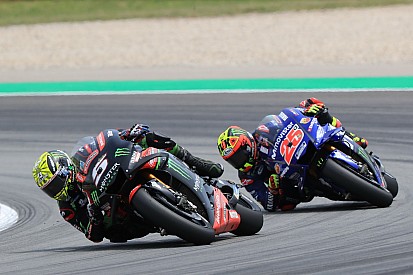 Coba tiru gaya Zarco, Vinales justru kesulitan