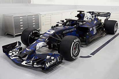 Red Bull lève le voile sur sa RB14