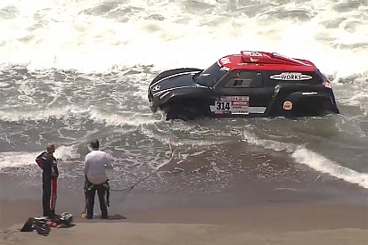 Mini driver Al-Rajhi survives Dakar ocean scare