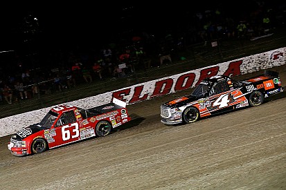 В NASCAR задумались о проведении гонки на грунтовом овале
