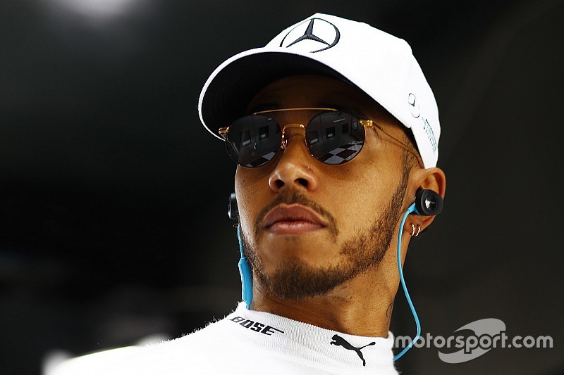 Hamilton terganjal masalah visa di Tiongkok