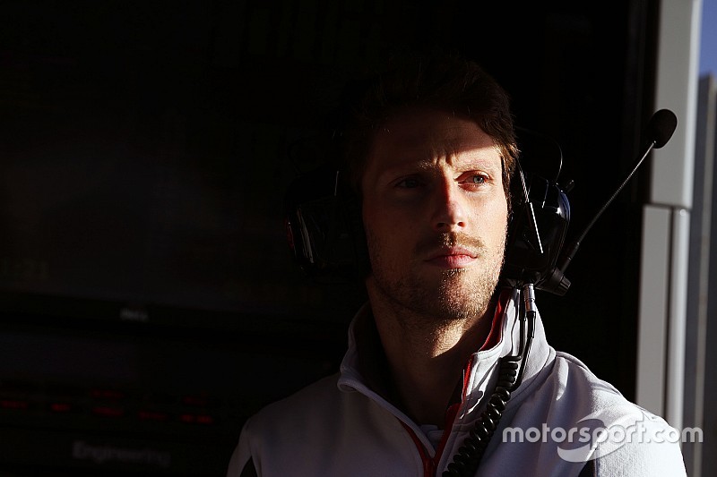 F1 social media approach “narrow-minded” – Grosjean