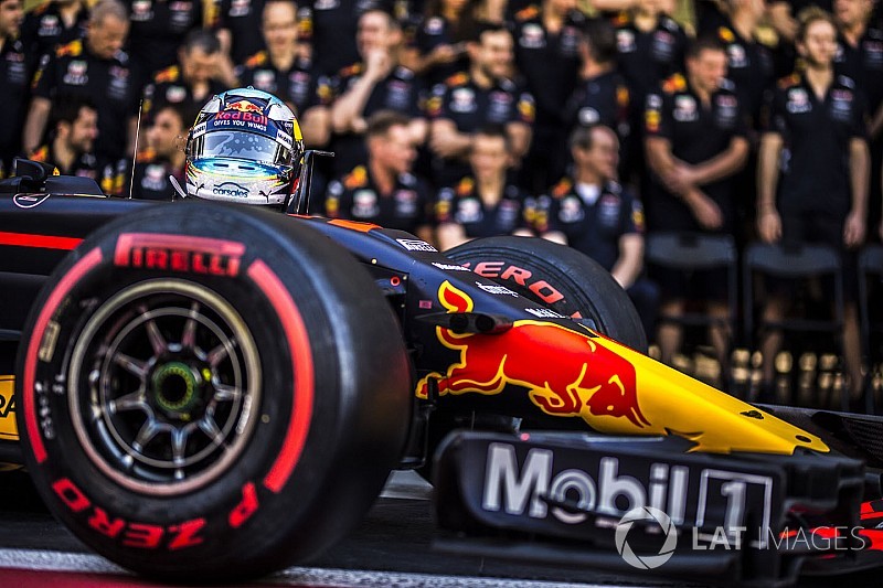 Ma reggel mutatják be a Red Bull legújabb F1-es autóját: jön az RB14