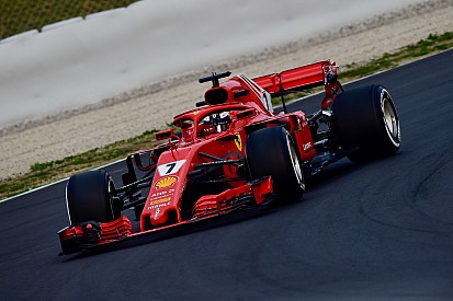 Fotogallery: le immagini più belle della Ferrari SF71H ai test di Barcellona