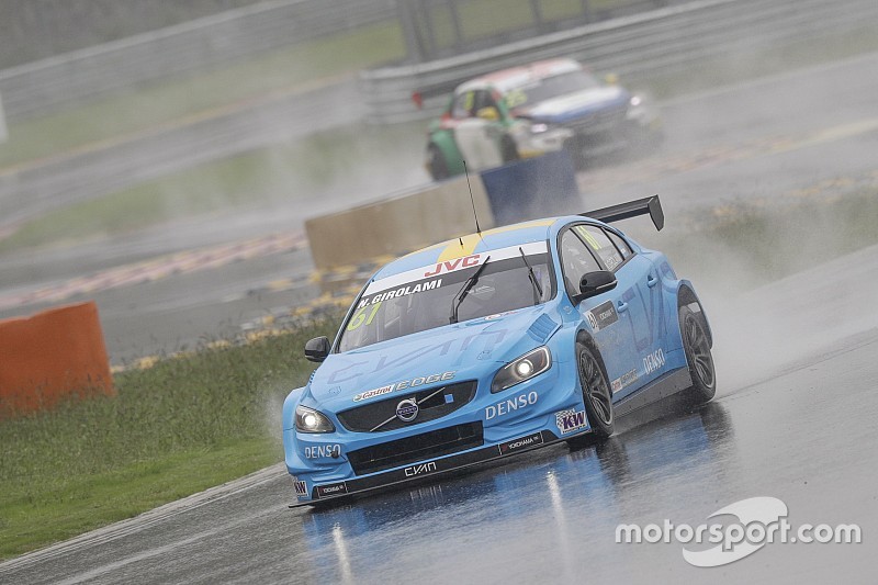 WTCC Ningbo: Erste Pole-Position für Nestor Girolami