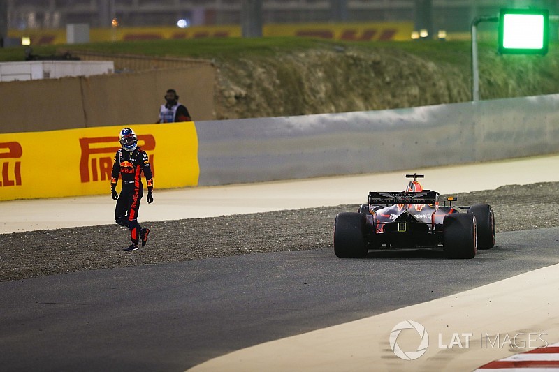 Red Bull çifte yarış dışının ardından hayal kırıklığı yaşıyor