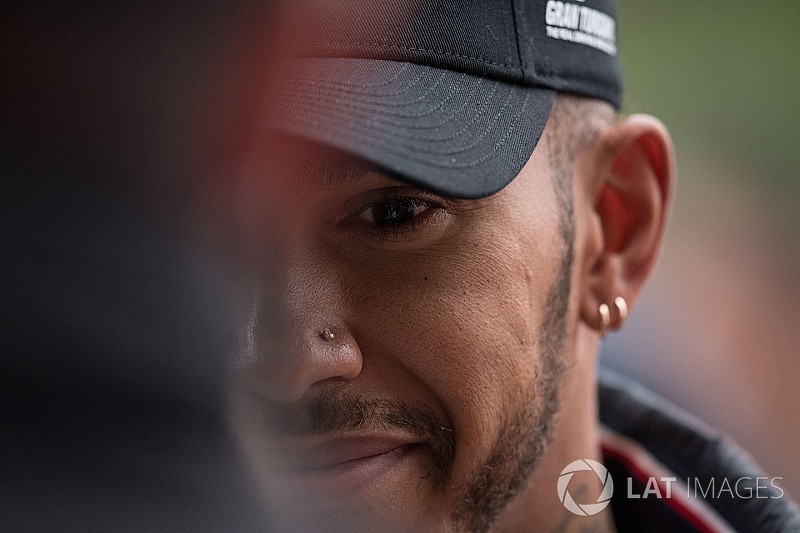 ÉLŐ F1-ES MŰSOR: Jön Baku, és az első Hamilton-győzelem?