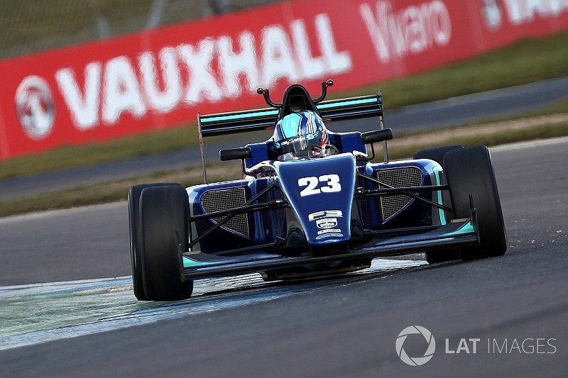 Monger seals F3 drive for Oulton Park opener