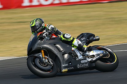 Crutchlow terminó adelante en el estreno del MotoGP en Buriram