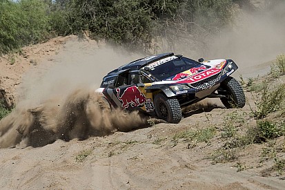 Dakar, Sainz resta prudente: "Spero che oggi vada tutto bene"