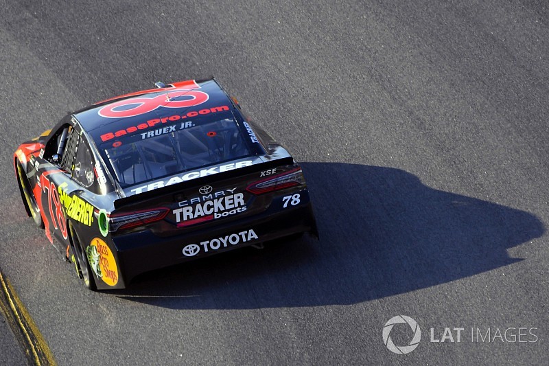 Truex Jr. will dritten Kansas-Sieg in Folge eintüten
