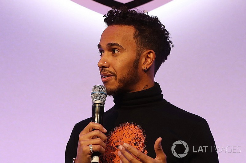 Hamilton, 18 milyon pound'a Londra'dan ev satın aldı