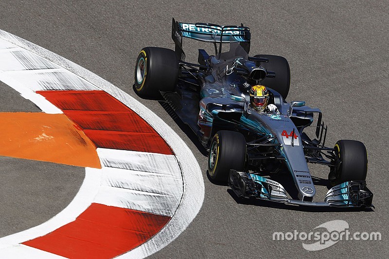 【F1】メルセデス謎の失速に、ベッテル「実力を隠しているに違いない」
