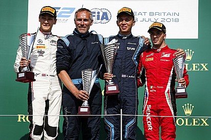 F2 Silverstone: Albon tak terkejar di feature race, Gelael gagal finis