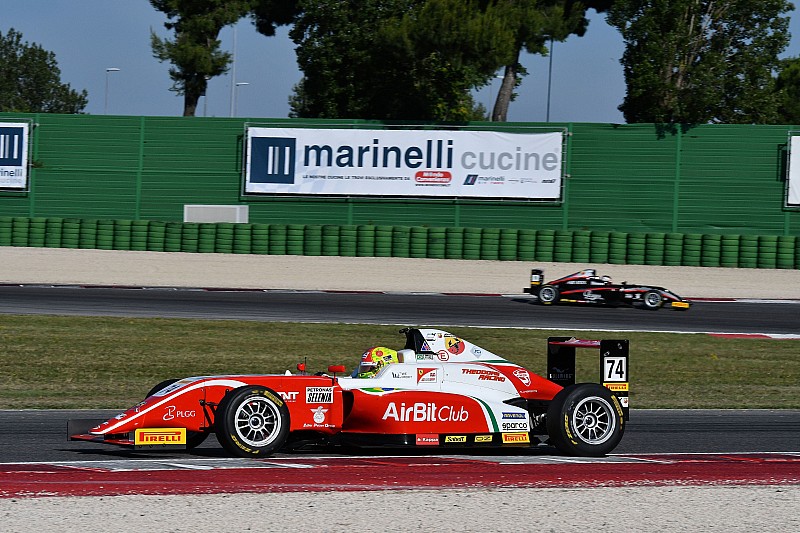 Enzo Fittipaldi concede il bis in Gara 2 a Misano