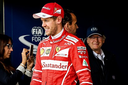 Vettel, Macaristan GP'sinin "çok farklı" geçmesini bekliyor