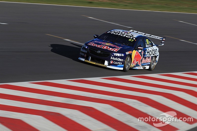 Tailem Bend Supercars: Van Gisbergen dominates second practice