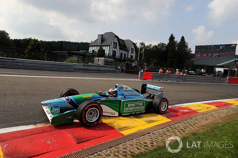 Galeria: Filho de Schumacher pilota Benetton do pai em Spa