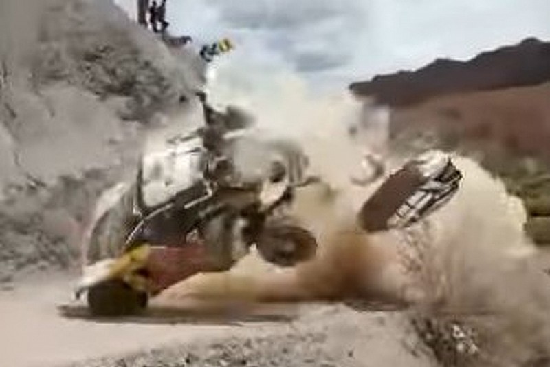 So beschreibt Carlos Sainz seinen Unfall bei der Rallye Dakar