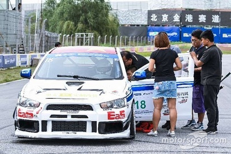 汽车媒体联盟车队首战GPGP,顺利登上领奖台