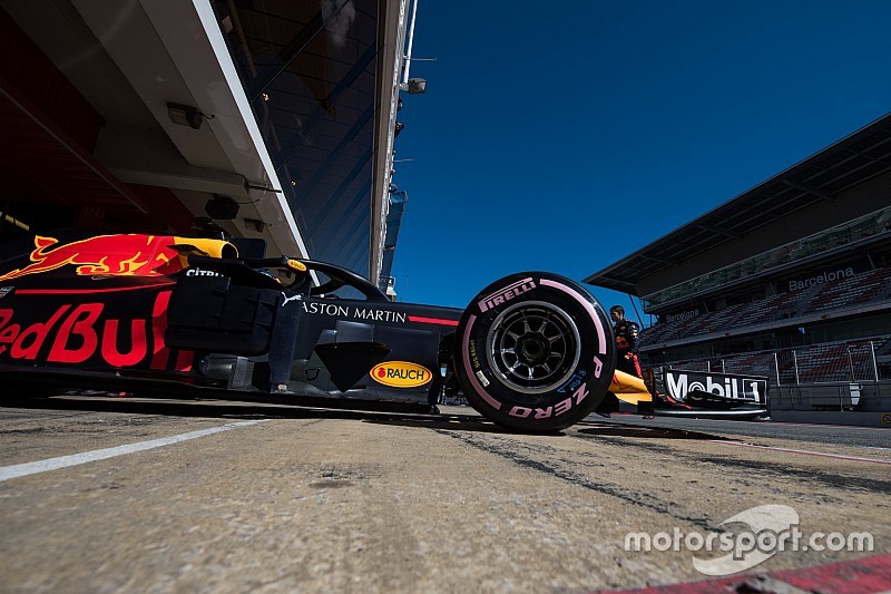 Red Bull, Mercedes ile Avustralya için bir fark belirledi