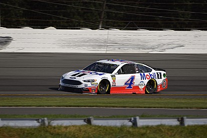 Kevin Harvick wins Stage 2 over Chase Elliott at Pocono
