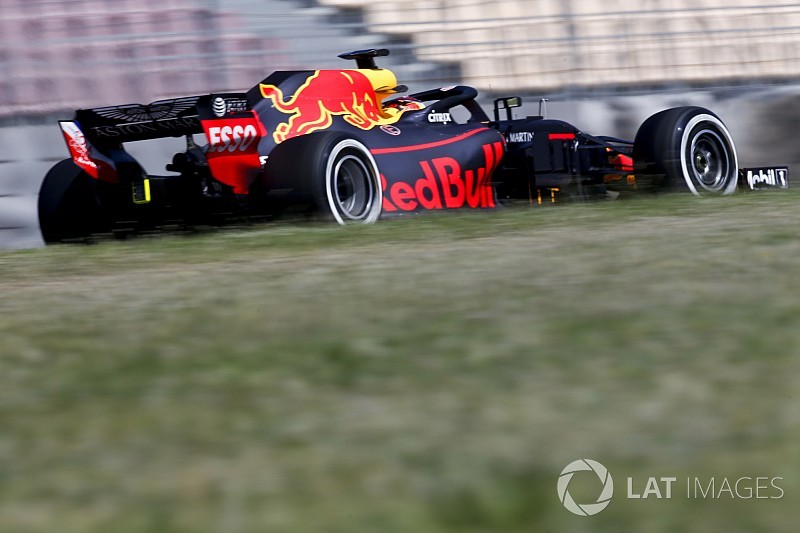 Három F1-es Red Bull száguldott Hollandiában: DC, Max és Ricciardo