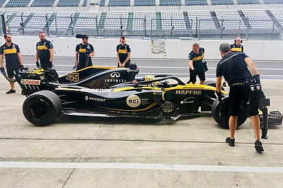 Test Pirelli: la pioggia condiziona il lavoro della Renault a Suzuka