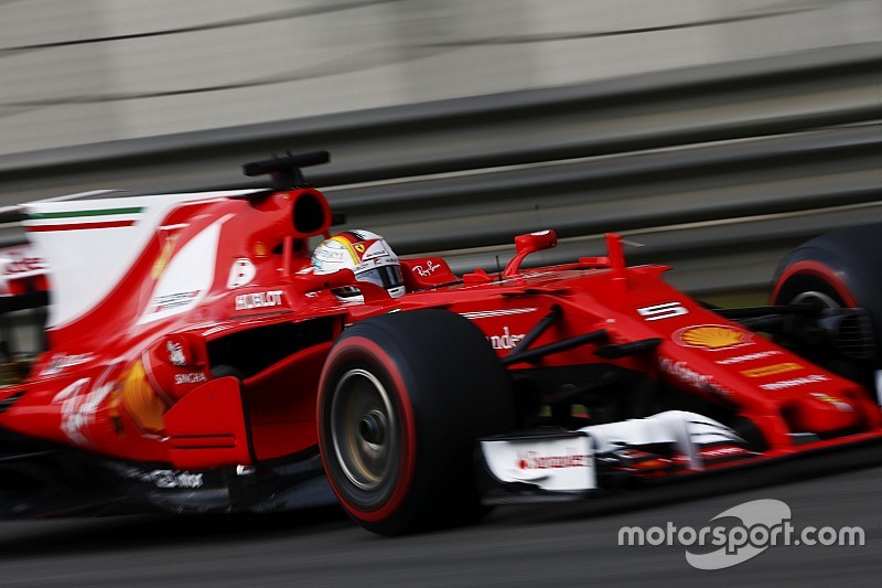 Formel 1 2017 in Bahrain: Sebastian Vettel holt Bestzeit für Ferrari