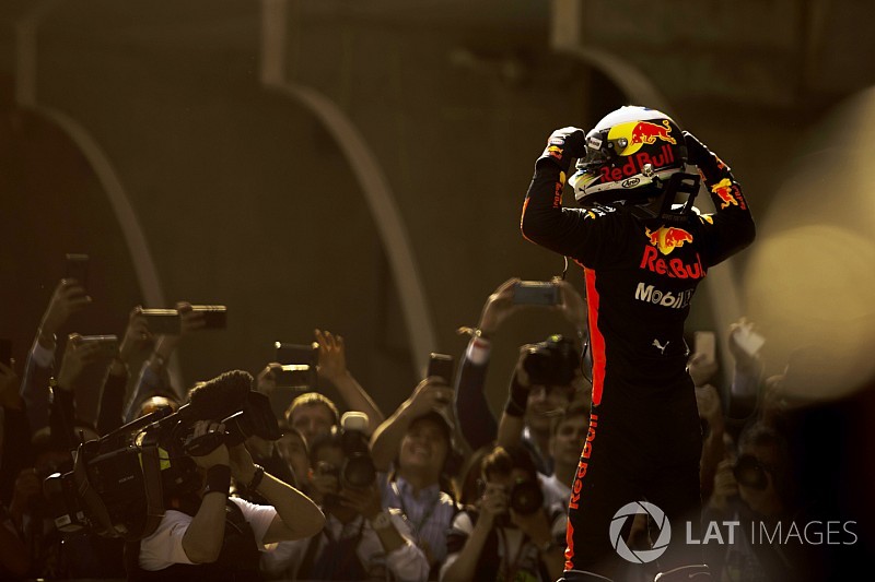 Horner: Ricciardo, Red Bull'da kalabilir